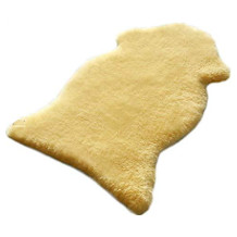 Zaloop sheepskin baby rug