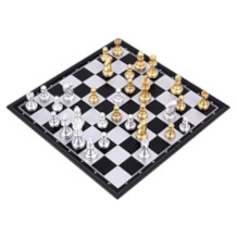 Peradix chess set