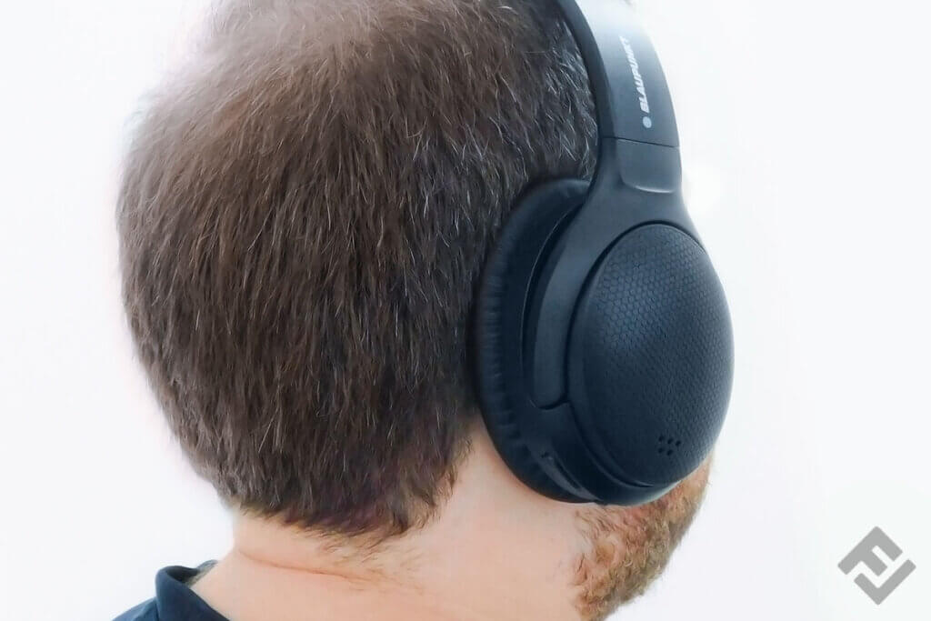 person wearing blaupunkt HPB 200 headphones
