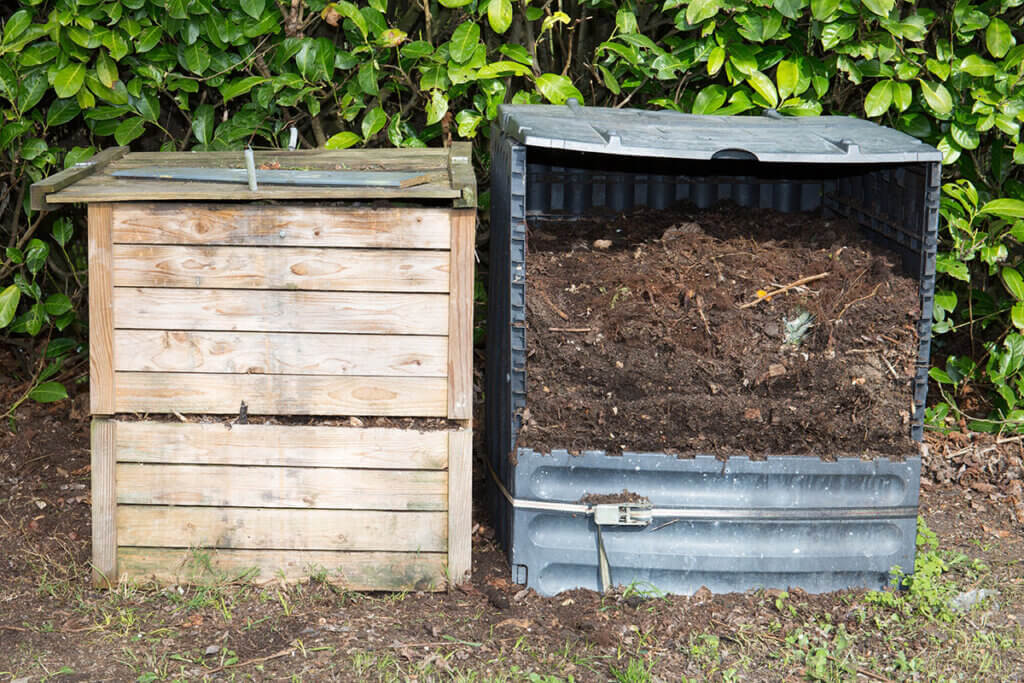 composter of wood and plastic