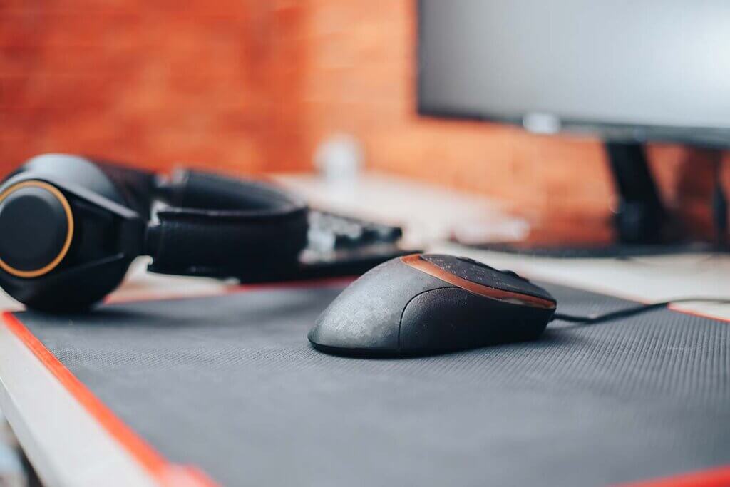 Gaming mouse on mouse pad