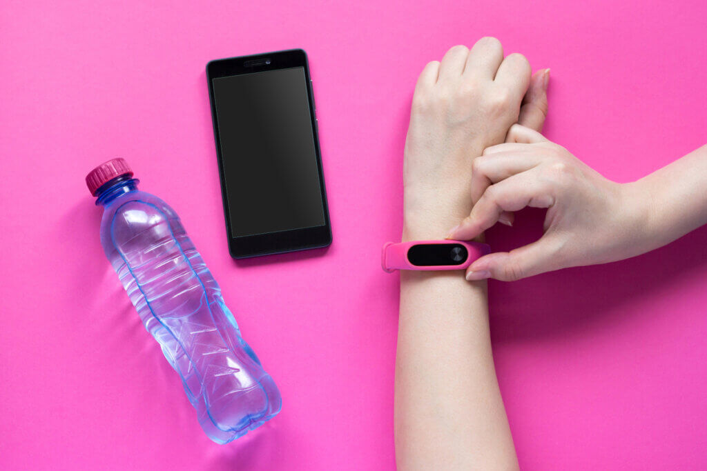 pedometer with smartphone and water bottle