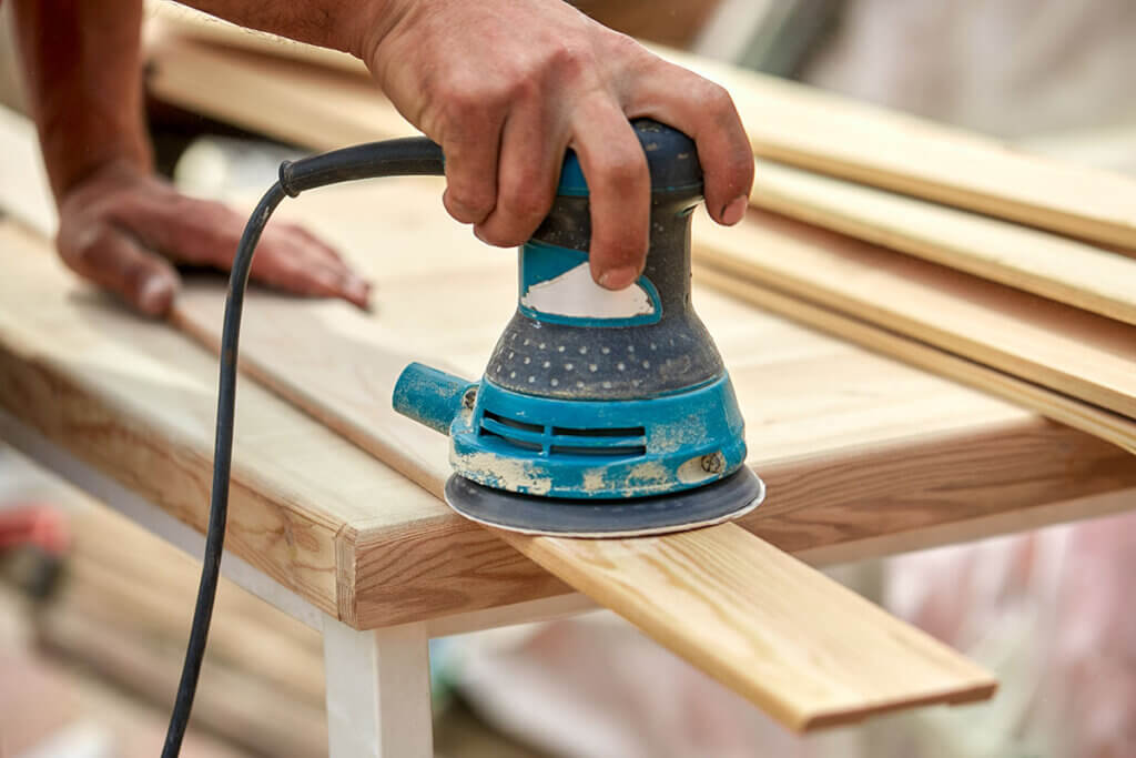 Random orbital sander Sanding wood