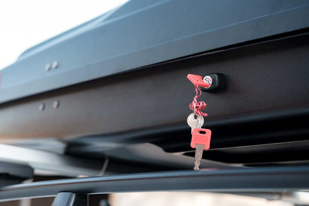 Keys for roof box