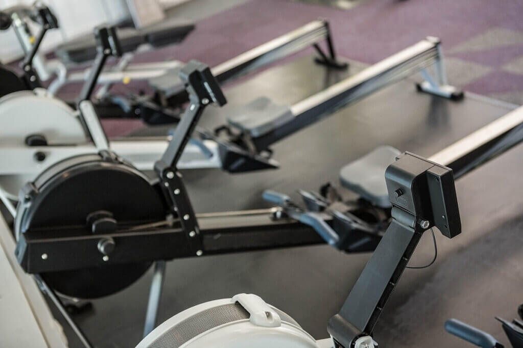 rowing machines in gym