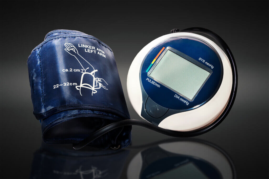  Blood pressure monitor with cuff