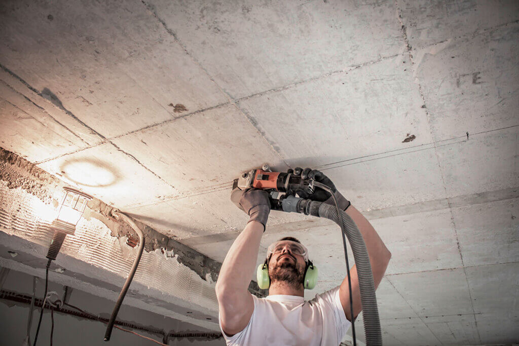 Craftsman uses cutter on ceiling