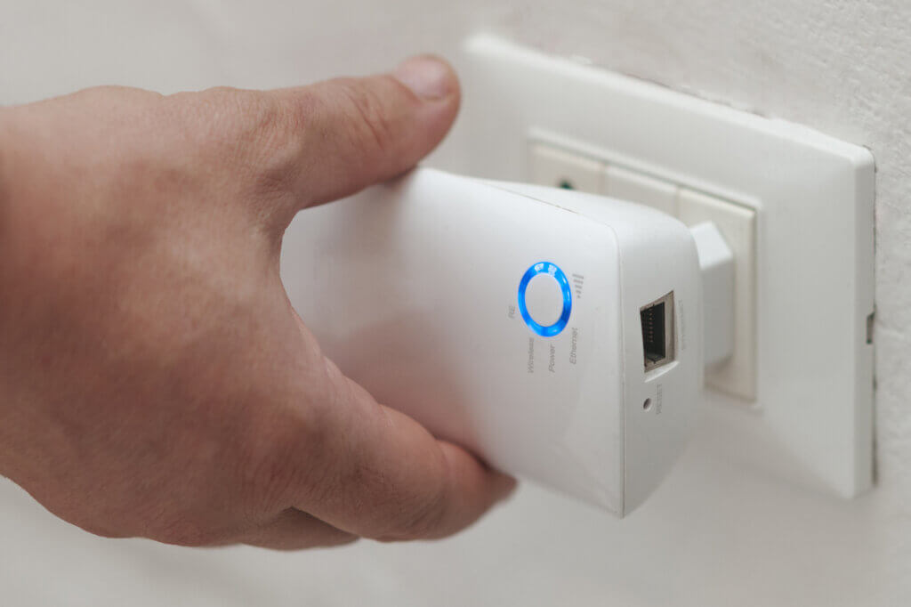 wifi repeater will be placed in a socket
